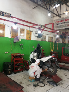 Ahass 6793 - Bintaro Jaya