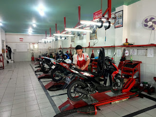 Ahass Sirkuit Motor (14012)