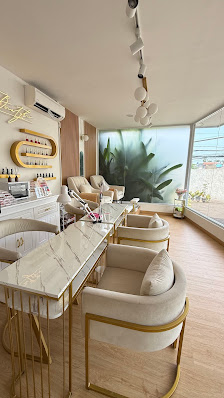 Aila Beauty Bar