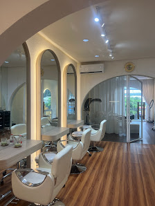 AIMÉE Parlor