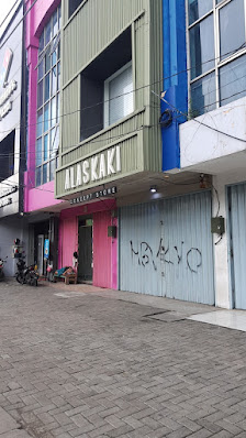 Alaskaki_id Concept Store