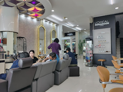 Amanda Tania Salon