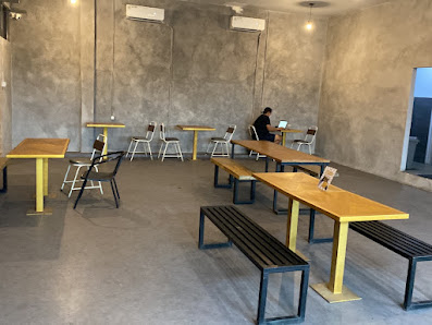 Amerta Amour Coffee & Billiard, Petukangan Utara