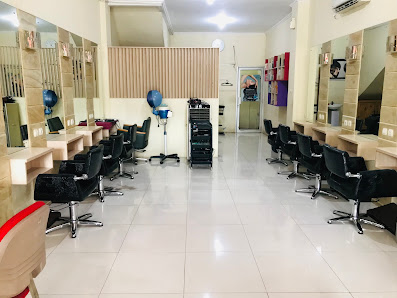 Amy Hair and Beauty Salon