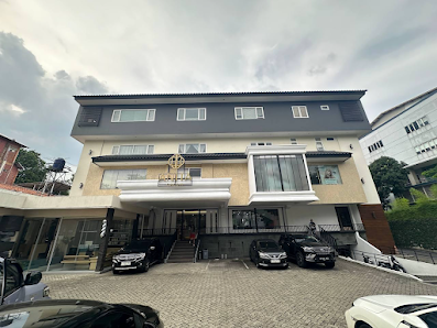 Anita Salon Bintaro Sektor 9 | Kérastase Salon | Cozy Hijab Room Available