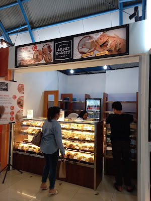 Anyar Bakery Stasiun Palmerah
