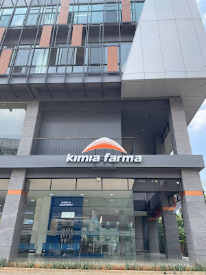 Apotek dan Klinik Kimia Farma Mampang