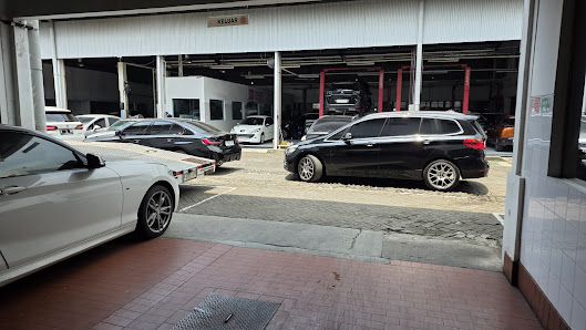 Astra BMW Cilandak