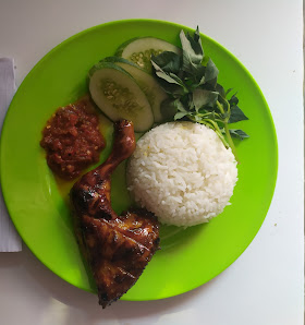 Ayam Bakar Mama Vira