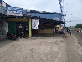 Ban'S Steam Motor & Barber Shop