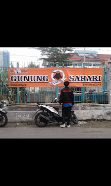 Basecamp GoJek Jaker Gunung Sahari Utara
