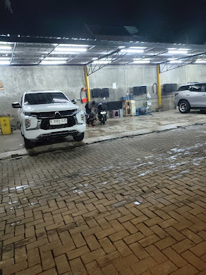 Baxter car and motorcycle grooming