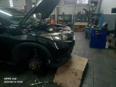 Bengkel mobil 24 jam izamm motor menerima servis ke lokasi