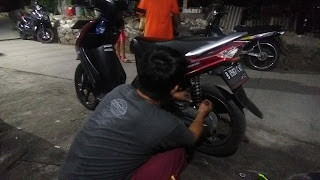 Bengkel motor ADE