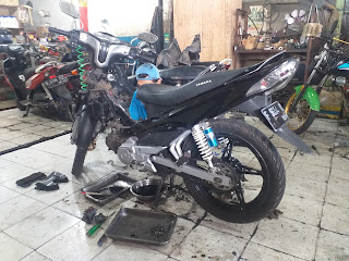 Bengkel motor "ANDO MOTOR"