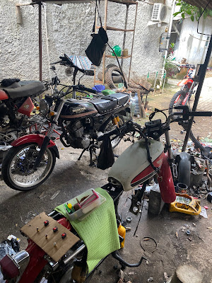Bengkel motor custom GS ( galau speed )