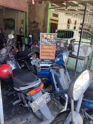 Bengkel motor dan mobil