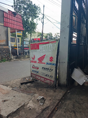 bengkel motor (Dion Motor)