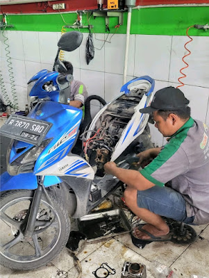 Bengkel Motor Fahri