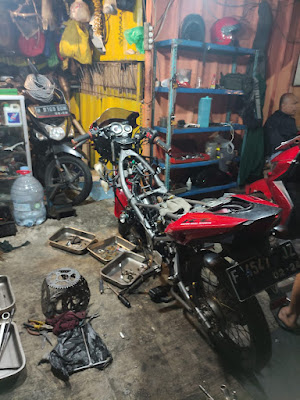 Bengkel motor KENZIE