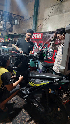 BENGKEL MOTOR MBAH MAN 354