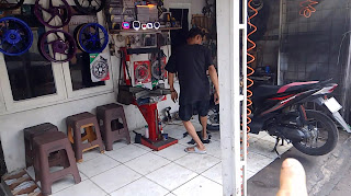 Bengkel motor rizky