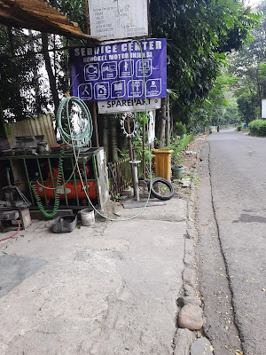 Bengkel Motor taken