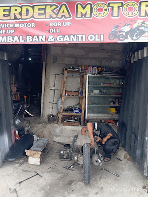 Bengkel motor & Tambal Ban MERDEKA