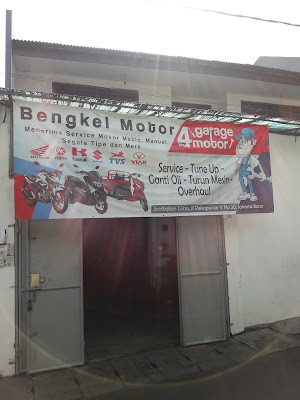 Bengkel motor Tiny4Garage