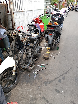 Bengkel sepeda motor JANBAR