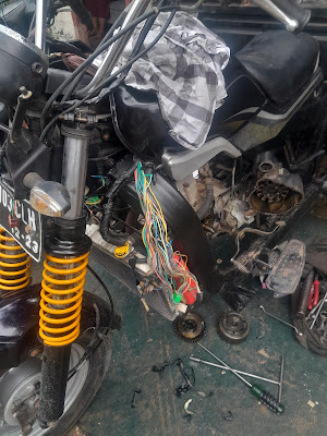 Bengkel servis panggilan kusus motor roda tiga