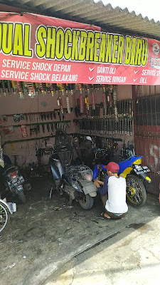 bengkel shockbreaker motor tony