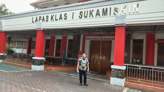 BHH Lawfirm (Budi Hermawan SE, SH, MKn,CMed,CTA,CCLA,CCLE,CHRM,CHt ) Pengacara, Mediator, Kuasa Hk Pajak, Corp Legal Auditor