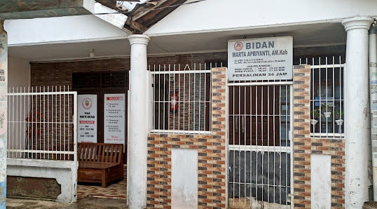 Bidan Marta Apriyanti AM.Keb