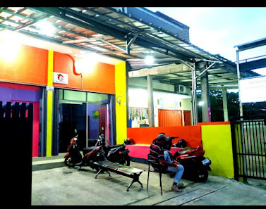Bidan Sari S.TR.KEB