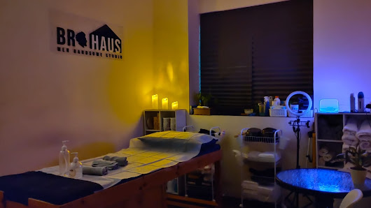BROHAUS STUDIO