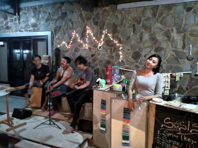 Cafe Hay Darlink