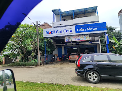 CAKRA MOTOR 11 OLI & AKI JAKARTA BARAT