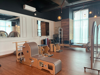 Calm & Strong Pilates