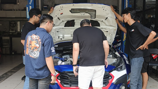 Cat Mobil Jakarta