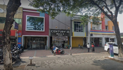 Century 21 Metro 3 (Metland Menteng)