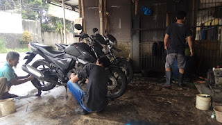 Cuci motor (steam)