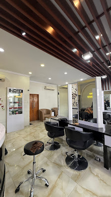 D'MOZE Salon Kemanggisan