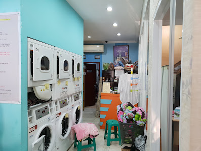 D'SPARKLING LAUNDRY (COIN LAUNDROMAT)
