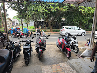 Dan's Motor Garage