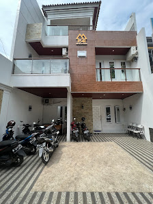 De' Hoki Property