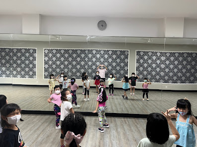 DMC (Diverse Movement Crew & Diverse Muaythai Camp)