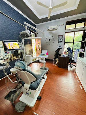 Dokter Gigi Murah Surabaya - drg. Riesqi