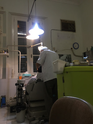 Dokter Gigi Santi