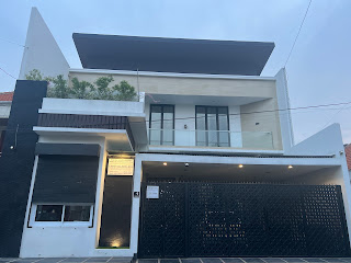 Dr Dwi Murtiastutik SpKK(KK) FINS.DV
